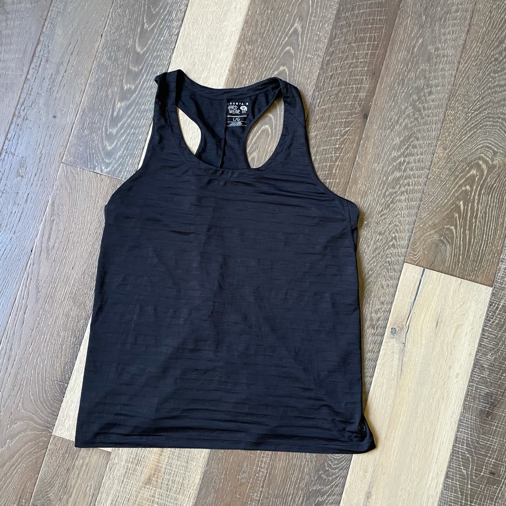 🏔 Mountain Hardware Tank